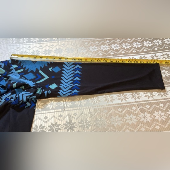 NANU Tunic Women’s 1X Long Sleeve Abstract Pattern Black/Blue - Picture 8 of 13